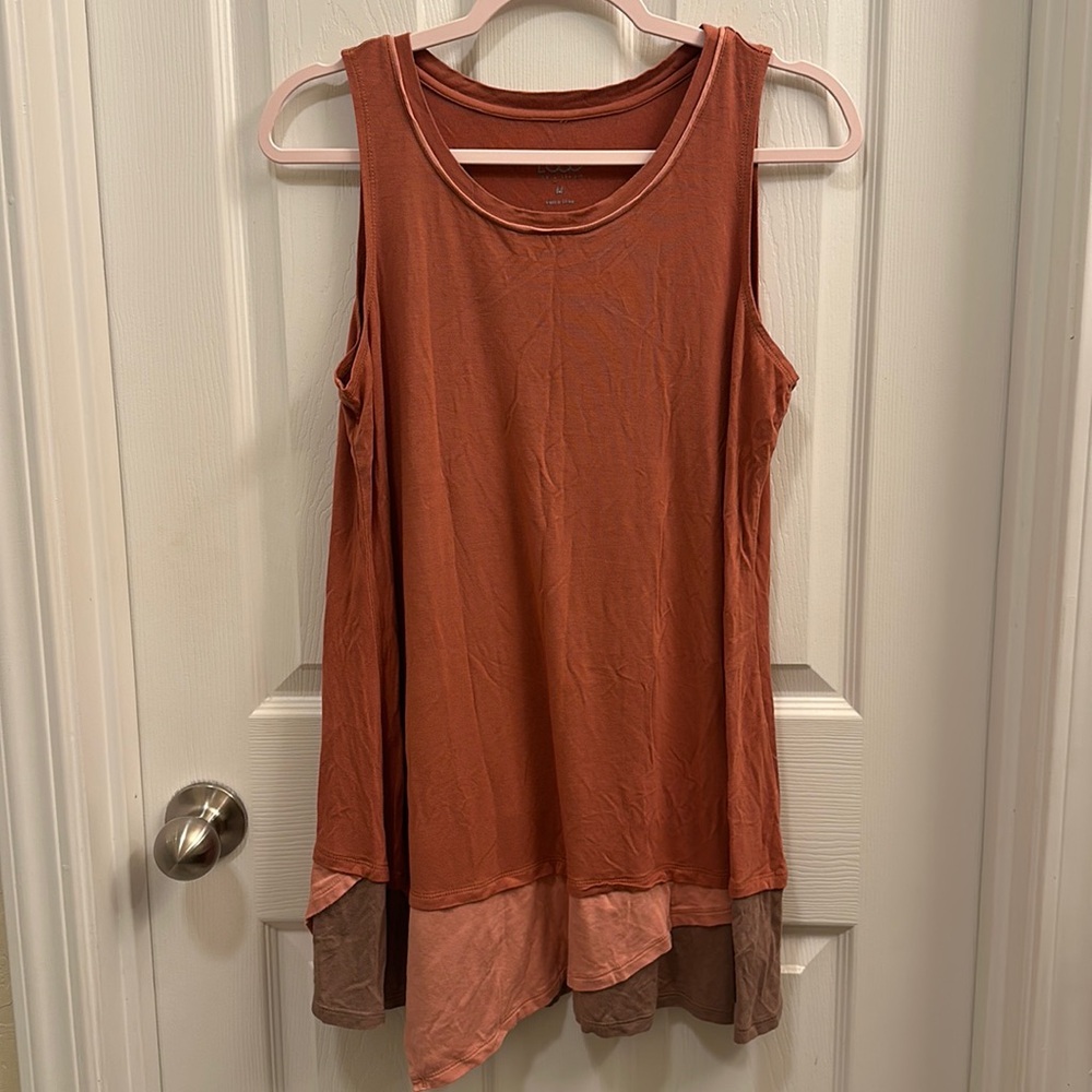 LOGO Lori Goldstein top